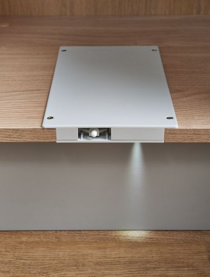 Hands-free Electronic Door Opener - White - Valemont Atelier